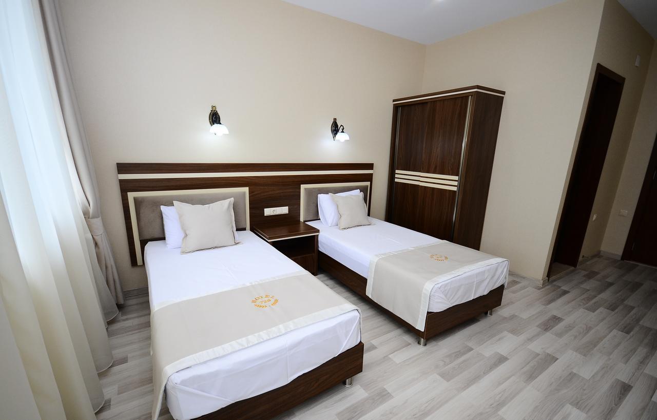 Hotel 725 B บาทูมิ ภายนอก รูปภาพ