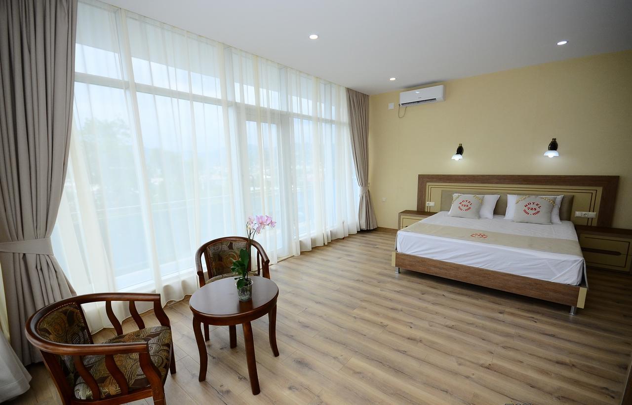 Hotel 725 B บาทูมิ ภายนอก รูปภาพ