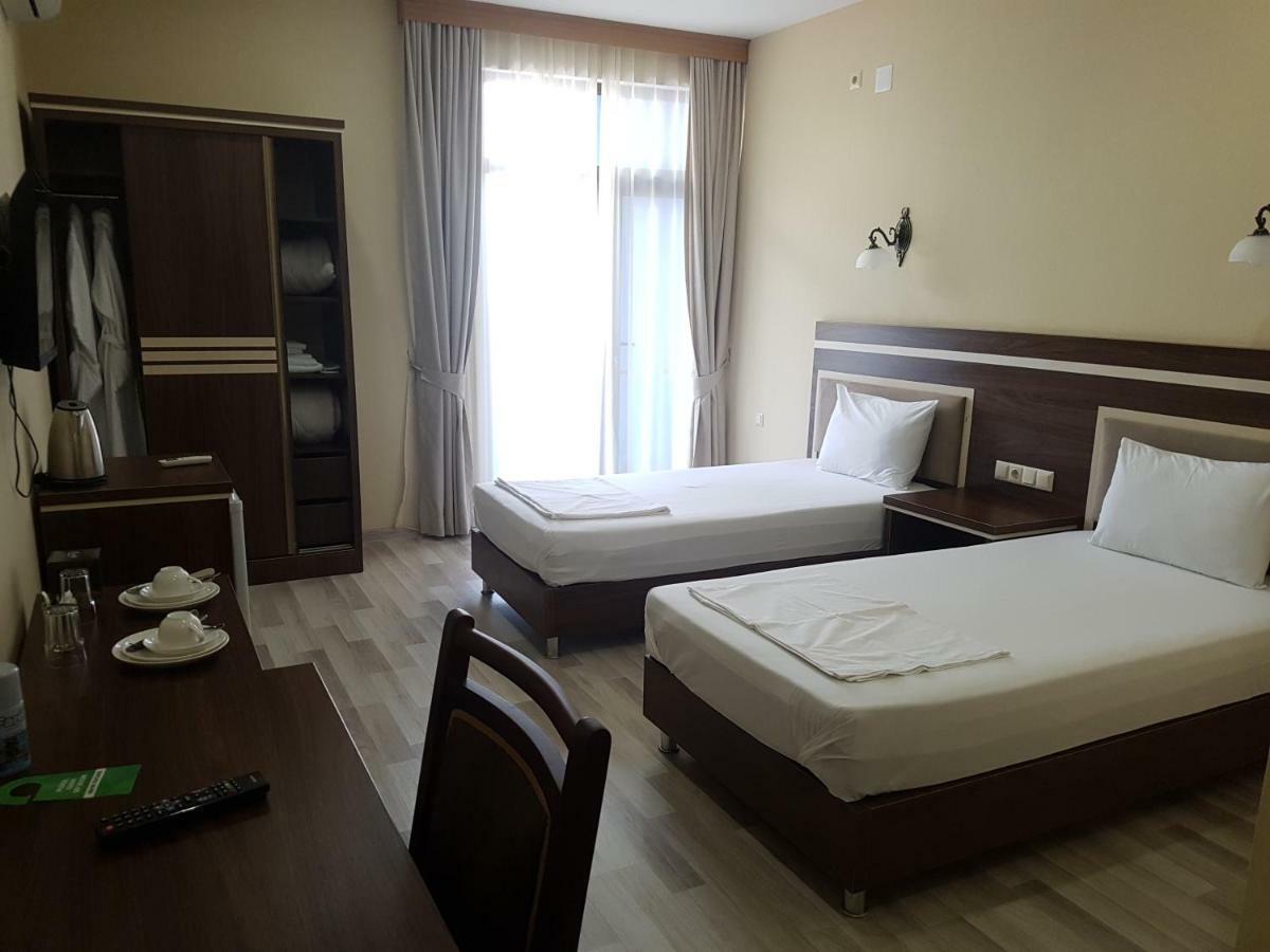 Hotel 725 B บาทูมิ ภายนอก รูปภาพ